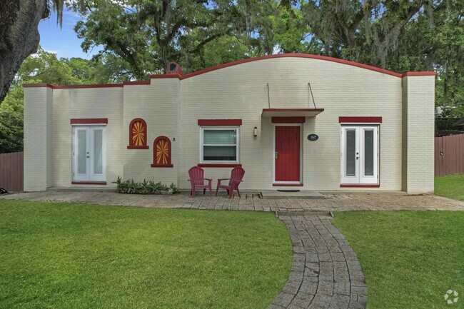 Building Photo - 1647 Lake Ella Dr Rental