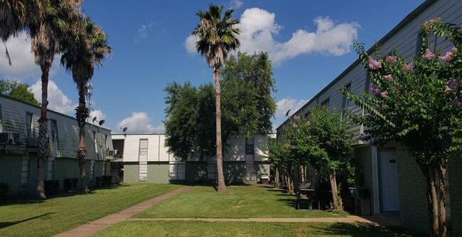 Photo - Victoria Village Apartments