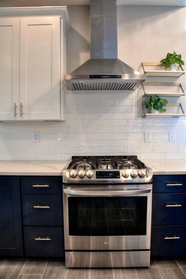 Photo - 76 W Starr Ave