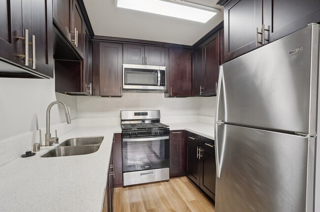 Photo - Chadron Apts