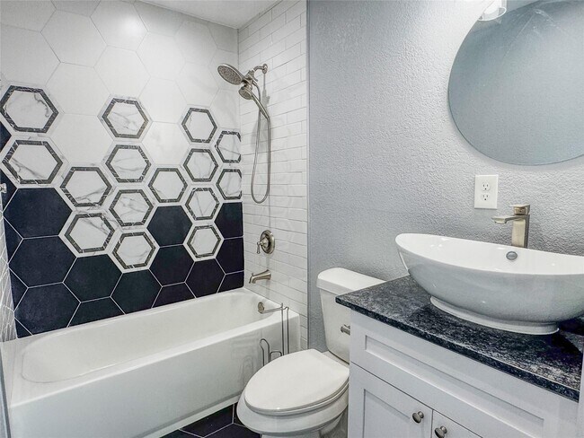 Photo - 1232 Kennie Dr