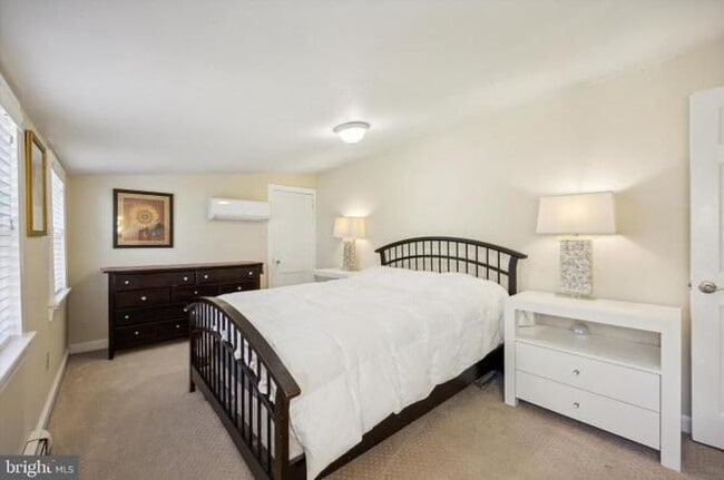 Photo - 205 N Pullman Dr