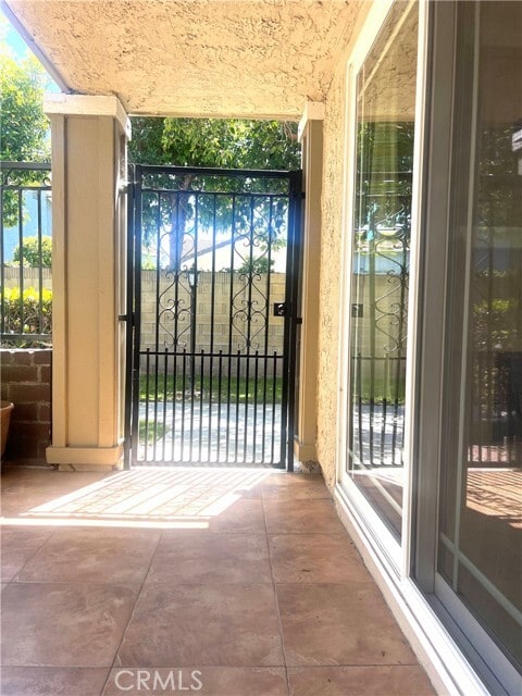 Photo - 5052 Hampton Ct