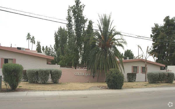 Building Photo - The Yardz
