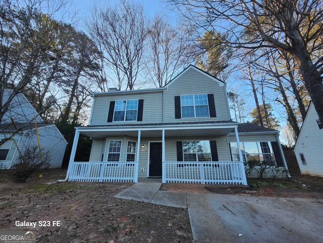Photo - 614 Waynes Ct SE House
