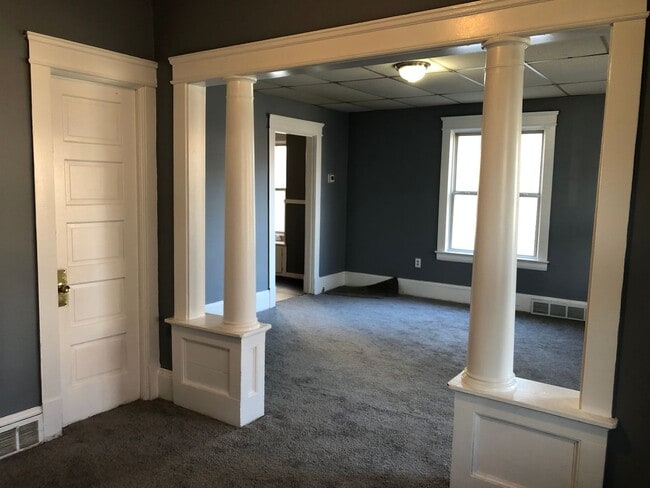 5604 Linton Ave Unit Down