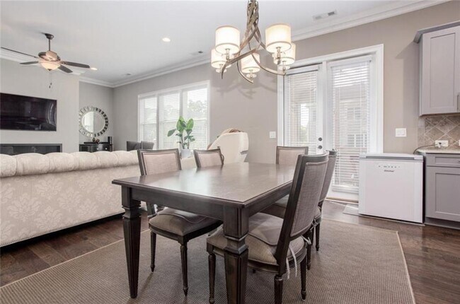 Photo - 4939 Kentwood Dr