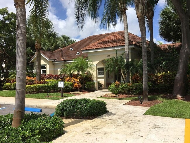 Photo - 570 S Park Rd Unit 33-6