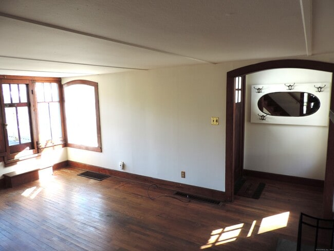 Photo - 13 Reynolds Rd