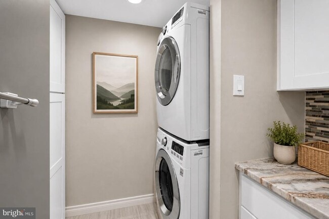Photo - 1504 Lincoln Way Unit 323