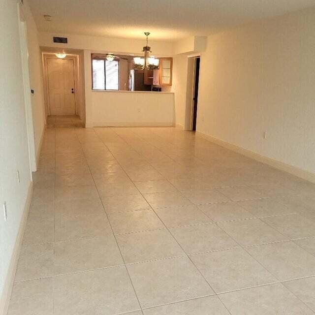 Photo - 2761 Village Blvd Unidad 104