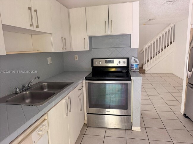 Photo - 18674 SW 100th Ave