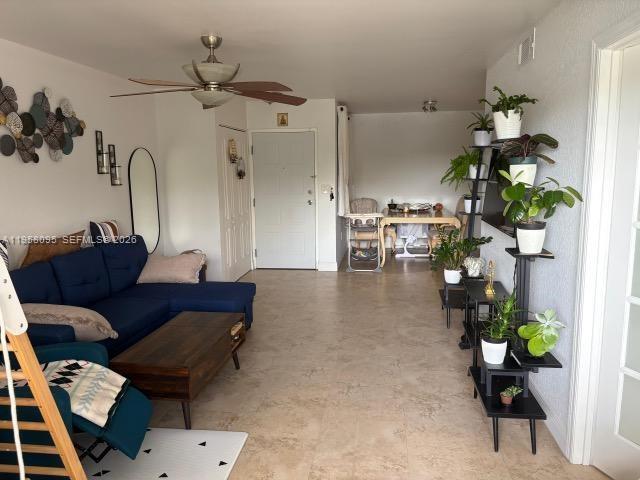 Building Photo - 2880 N Oakland Forest Dr Unit 206