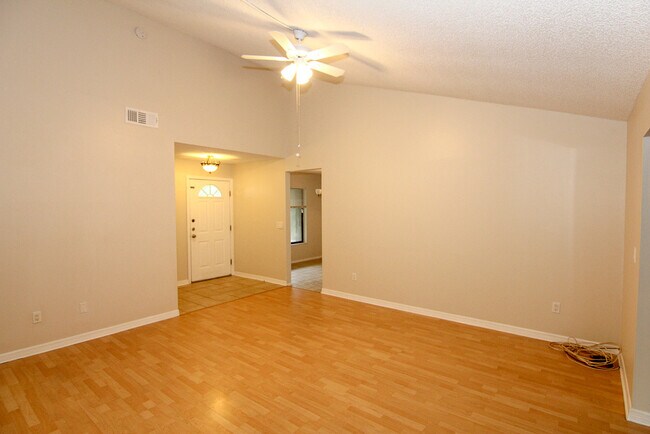 Photo - 3/2 Single Family home with Fenced Yard