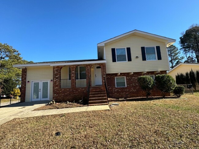 Building Photo - 2817 Sourwood St