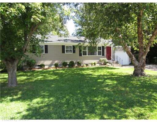 Renovated Ranch Home in Lynnhaven area of ... - Renovated Ranch Home in Lynnhaven area of ...