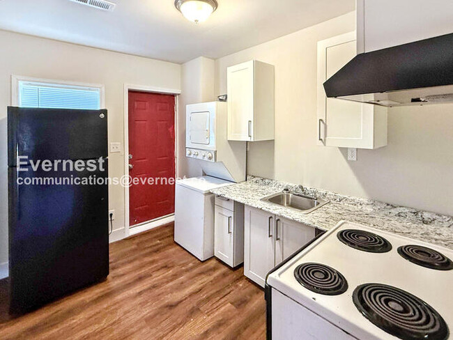 Photo - 205 9th Ave W Unit 205