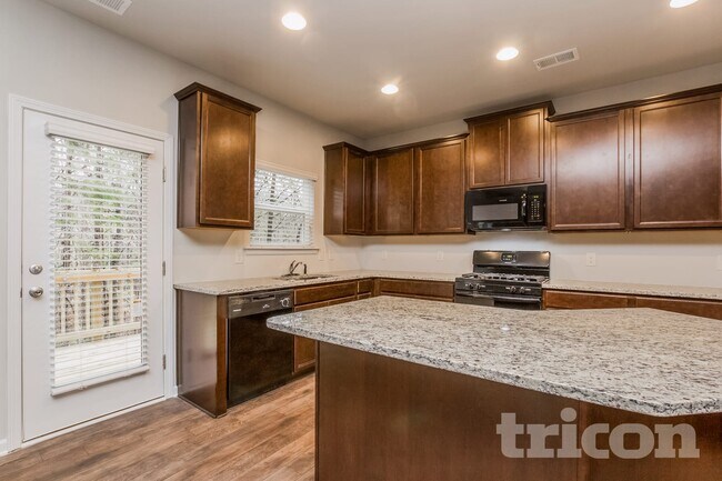 Photo - 55 Thorndale Ct