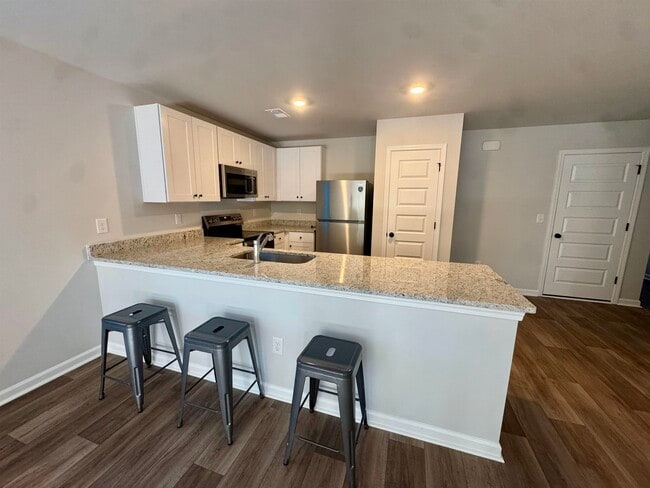 Photo - 1735 King Oaks Lp