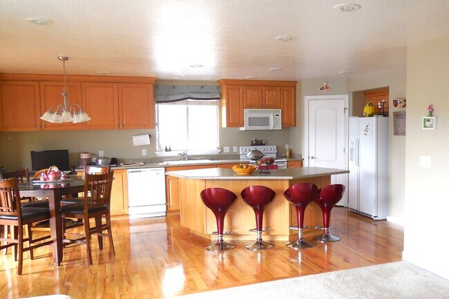 438 E Aspen Meadows Ct