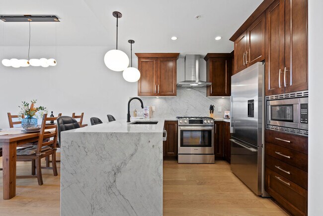 Photo - 5011 Springs Blvd