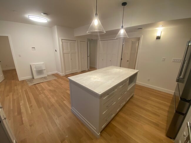 Îlot de cuisine - 1591 Haywood Av Unité #2