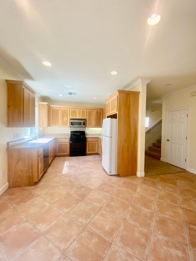 2319 Glacier Place