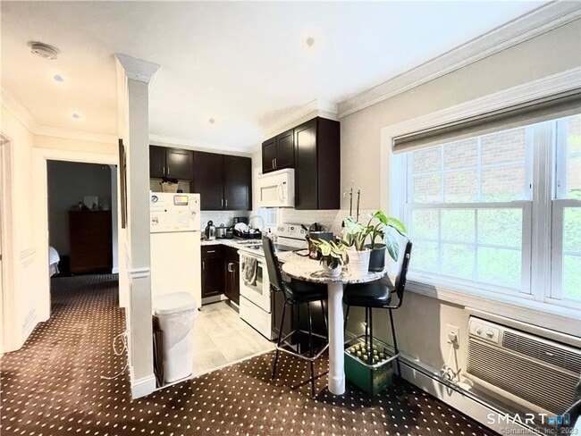 Photo - 398 Courtland Ave