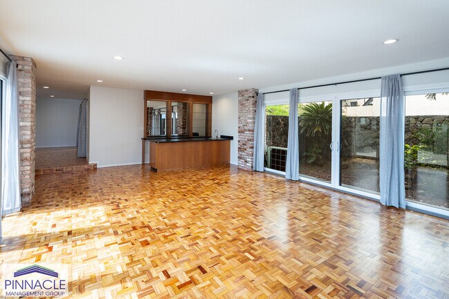 Photo - 1805 Alaweo St