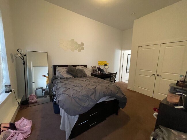 Photo - 1536 N. Carlisle