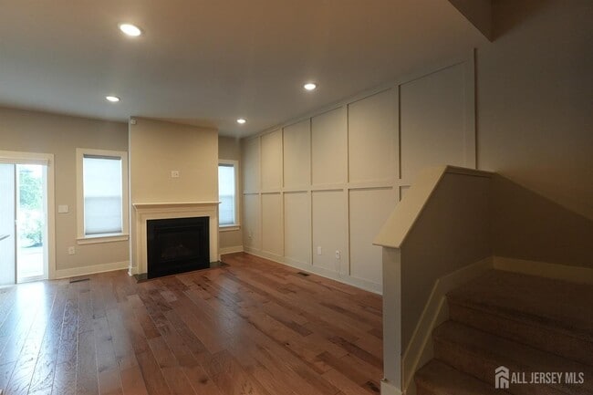 Photo - 1404 Tavern Rd