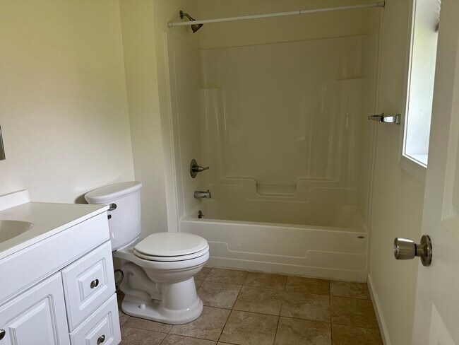 Photo - 175 Kendall Ave Unit A