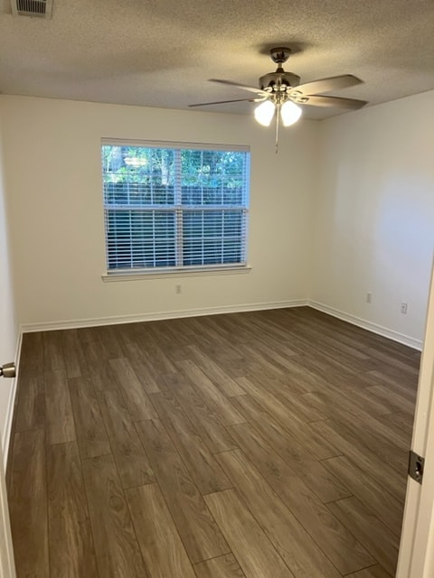 Photo - 1800 Tsuga Way