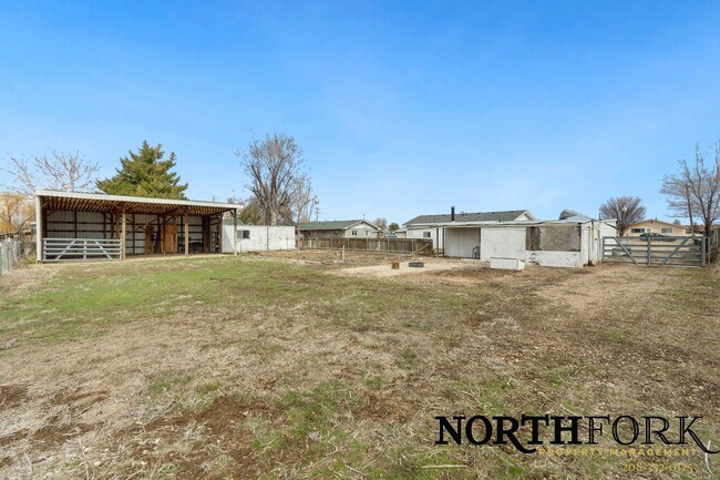 Photo - 4-Bedroom Home with Pasture Option in Nampa