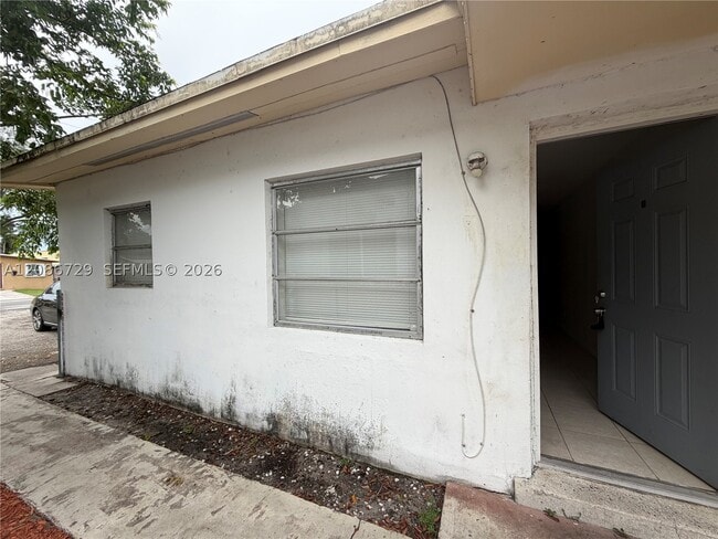 148 NW 14th Way Unidad 1