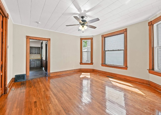 Photo - 2508 Windsor Ave