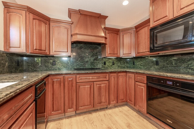 16770 Wild Oak Ct