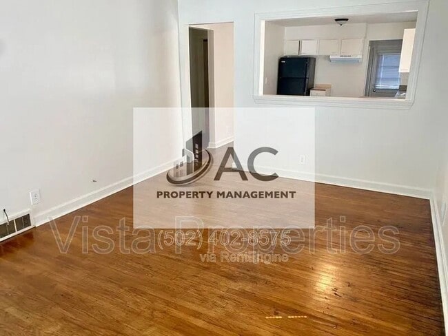 Building Photo - 3655 Kahlert Ave