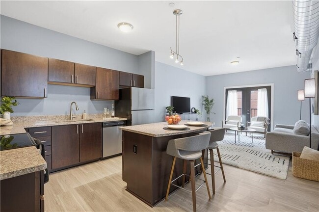 Photo - 3607 Butler St Unidad 202