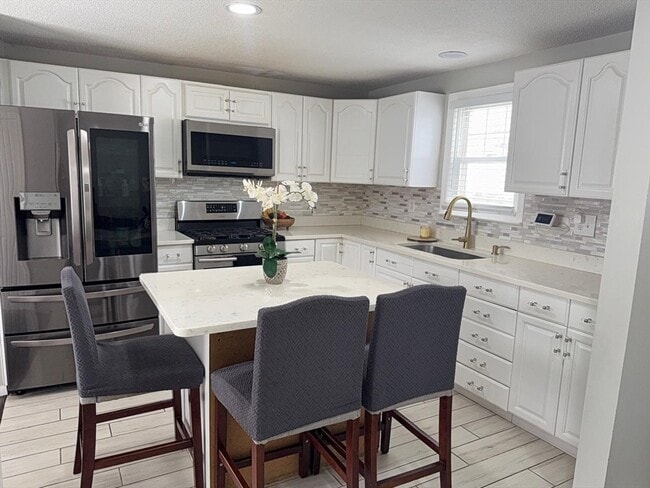 Building Photo - 14 Pere Marquette St