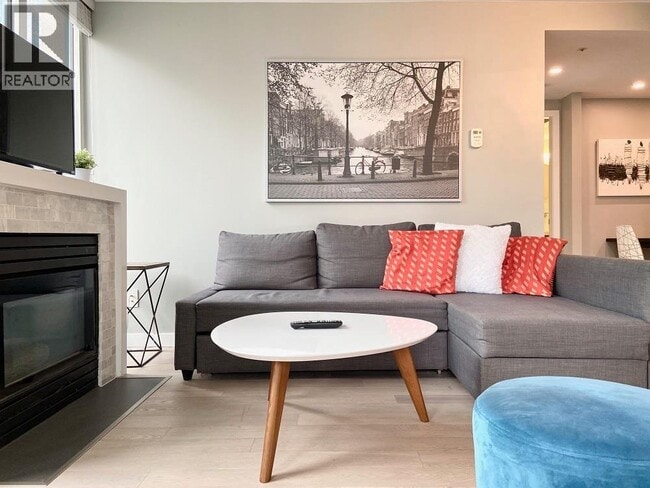 Photo - 183 Keefer Pl Unité 701