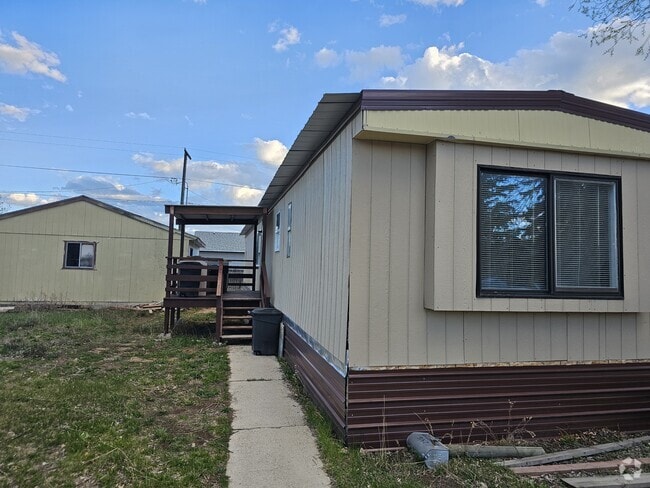 Building Photo - 2906 Locust St Rental