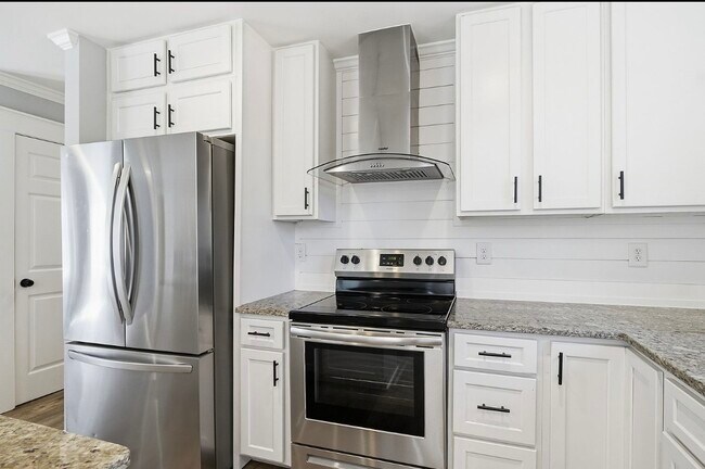 Photo - 445 Arnold Ave