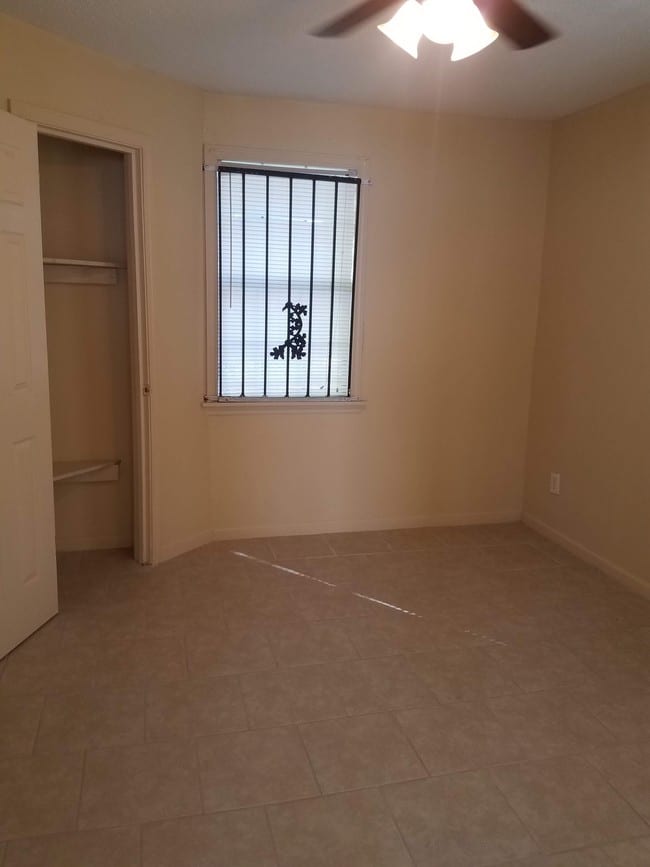 Photo - 574 N 4th St Unit 2 apts available
