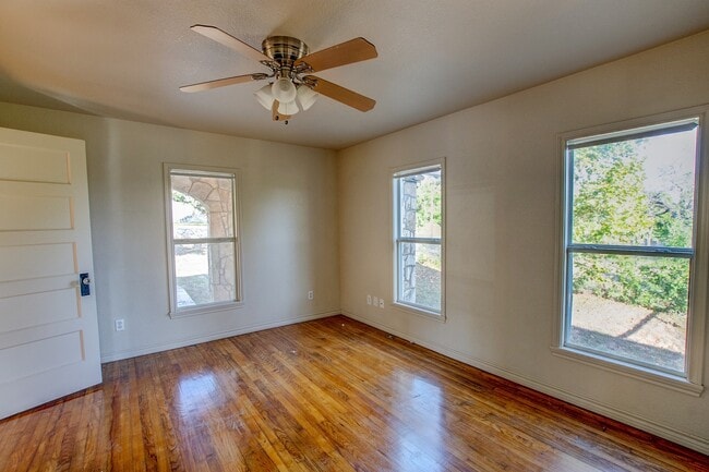 Photo - Quiet and Quaint Rock Home
