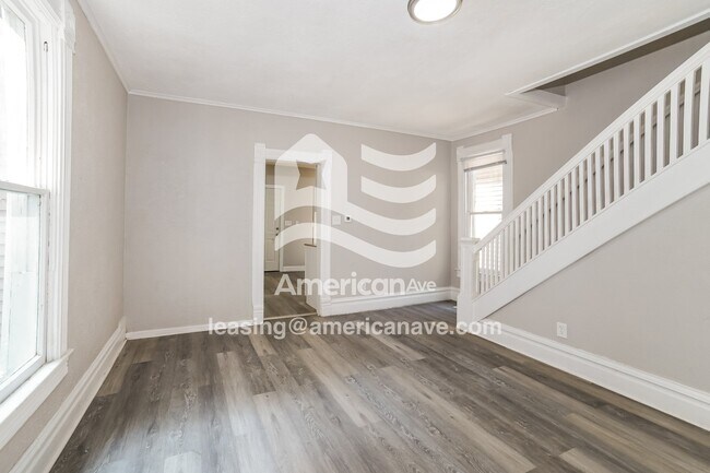 Photo - 318 E Thrush Ave