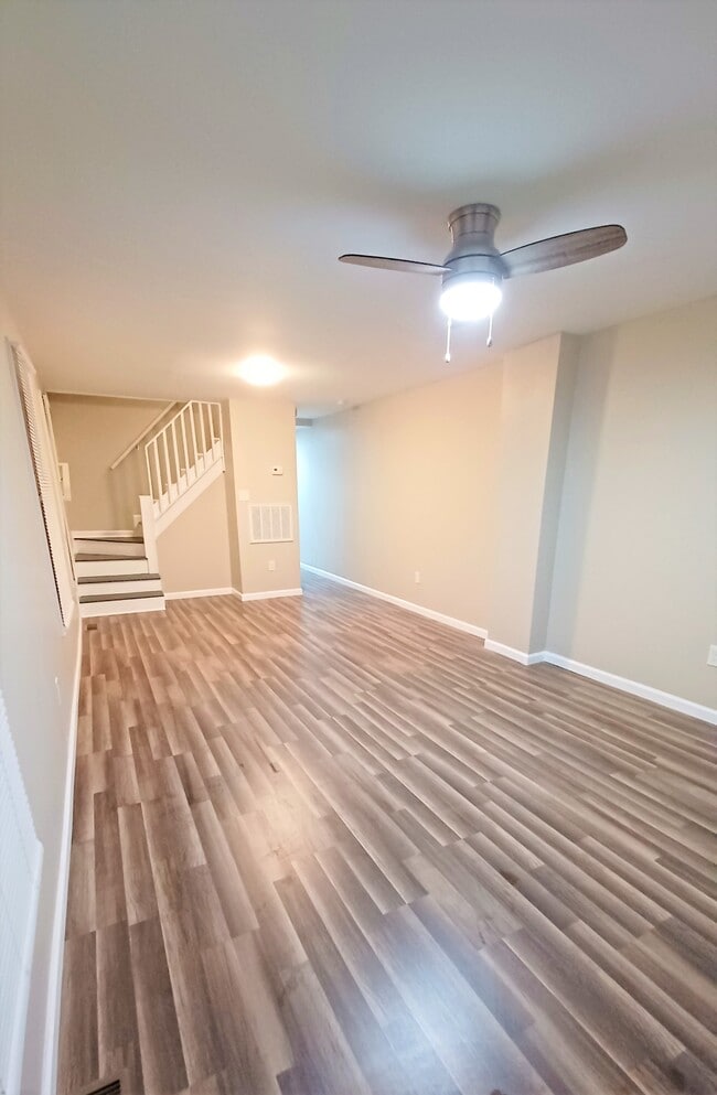 Livingroom/Dining - 135 Hamilton Ave