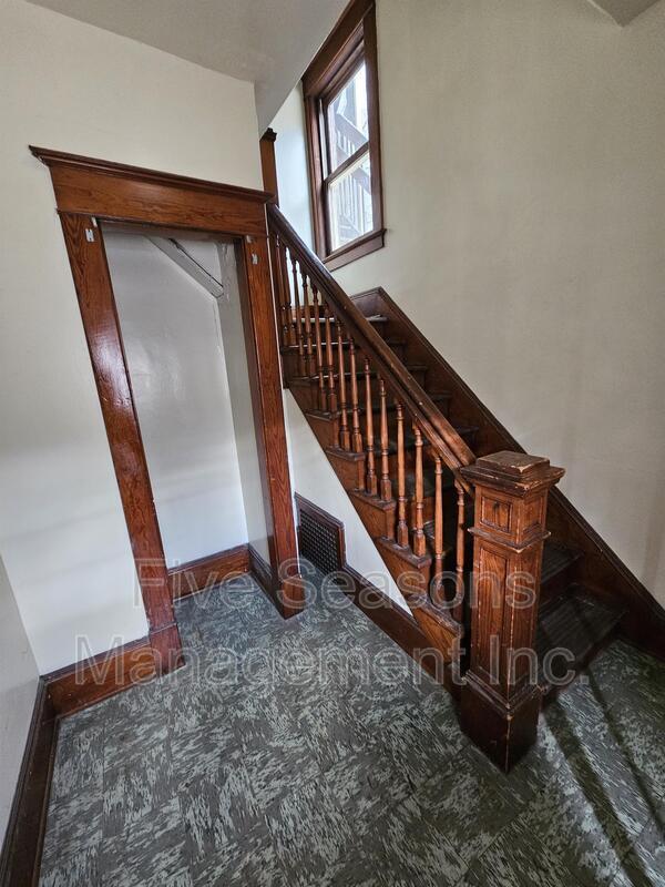 Photo - 40 Monroe St