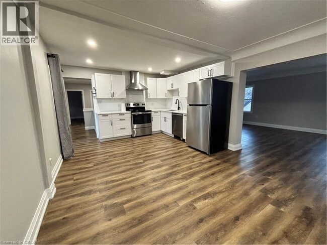 Photo - 773 Lawrence Rd