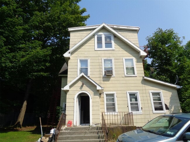 Building Photo - 29 Lakewood Ave Rental